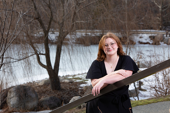 313-Lindsay Morris