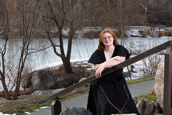 315-Lindsay Morris