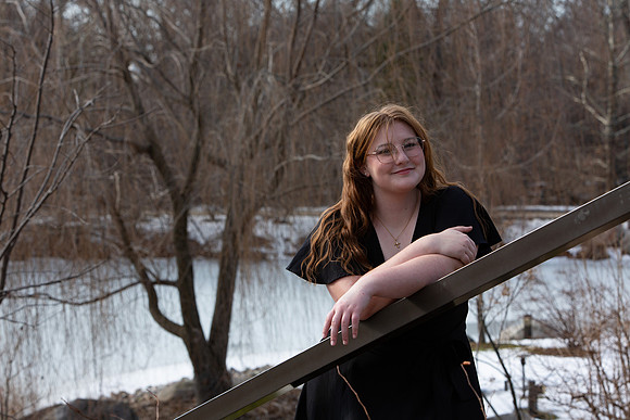 322-Lindsay Morris