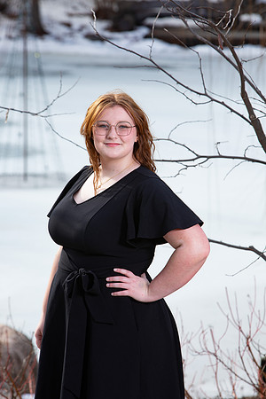 325-Lindsay Morris