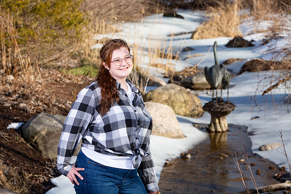 373-Lindsay Morris