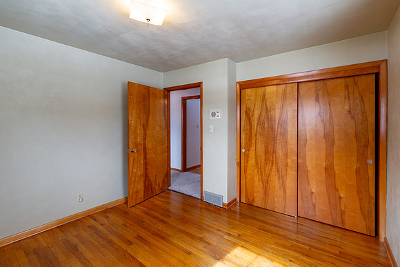 28-1916 E Hively-HDR