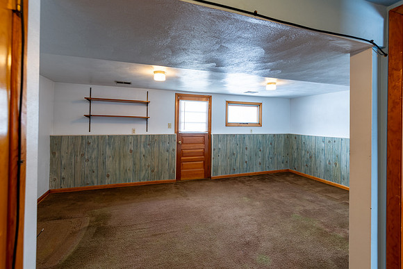 40-1916 E Hively-HDR