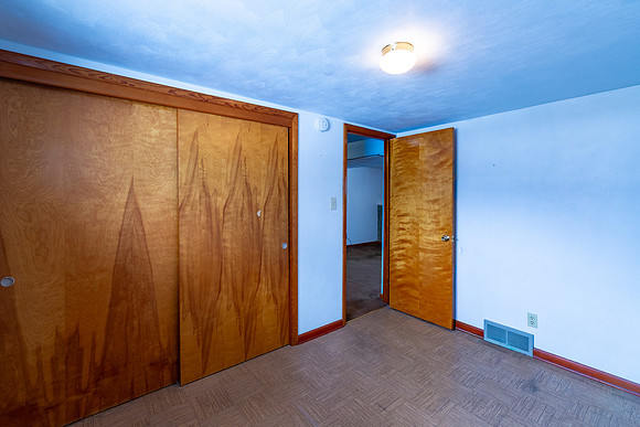 52-1916 E Hively-HDR