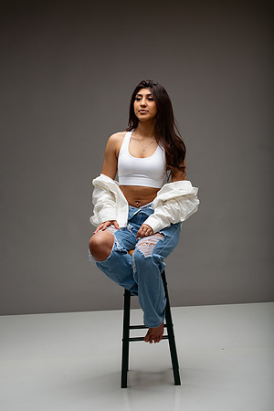 60-Natalie White Shirt Ripped Jeans