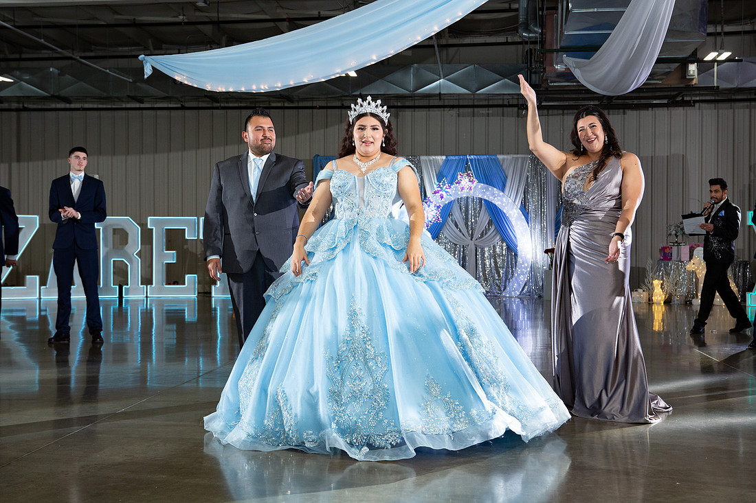 875-Azaret Quince