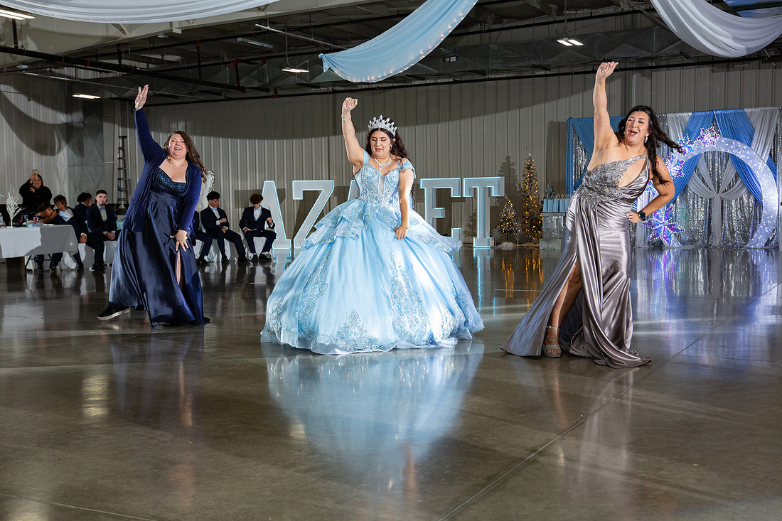 1074-Azaret Quince
