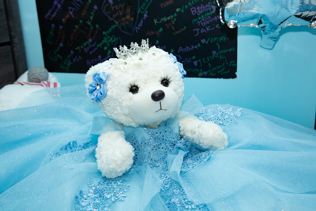 2-Azaret Quince