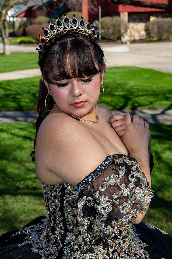 270-Ianna Hernandez