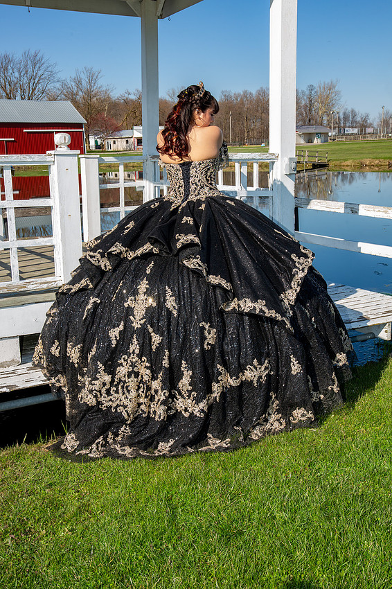 417-Ianna Hernandez