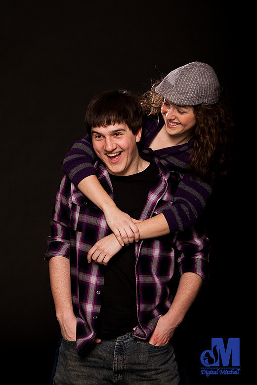 funny senior portrait of boyfriend and girlfriend