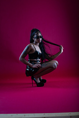 391-Nicole X-Mas n Pink Boudior