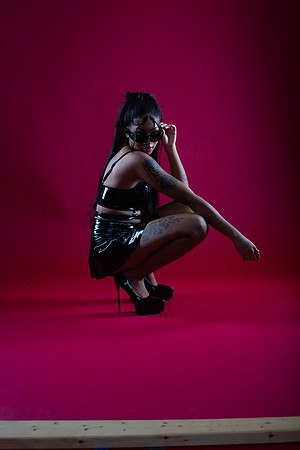 385-Nicole X-Mas n Pink Boudior