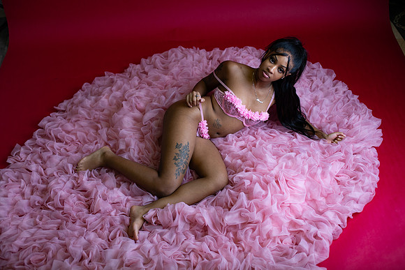 313-Nicole X-Mas n Pink Boudior