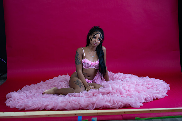 223-Nicole X-Mas n Pink Boudior