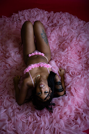 341-Nicole X-Mas n Pink Boudior