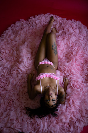 344-Nicole X-Mas n Pink Boudior
