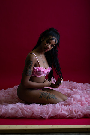 257-Nicole X-Mas n Pink Boudior