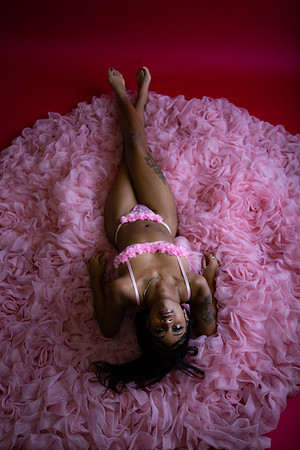 342-Nicole X-Mas n Pink Boudior