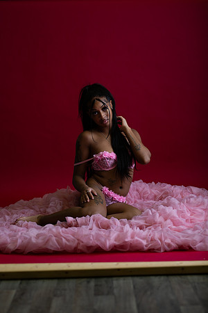 274-Nicole X-Mas n Pink Boudior