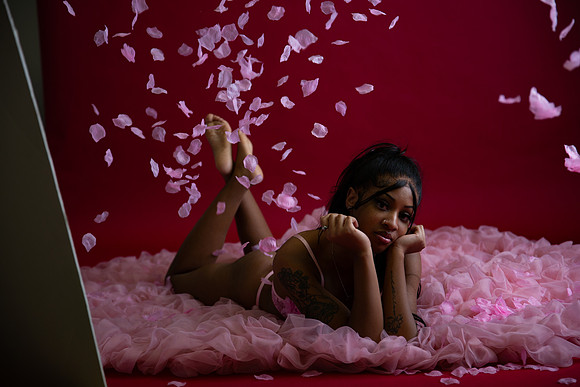 360-Nicole X-Mas n Pink Boudior