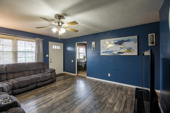 49-1212 Union St-HDR