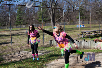picture of horseshoeing at Elkhart Amazing Race 2014