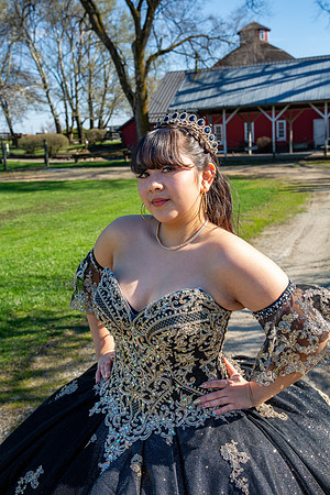 351-Ianna Hernandez