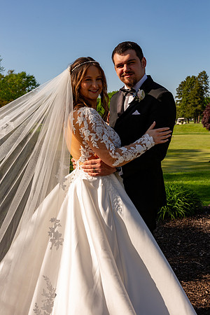 1052-DeMont_Lauren and Joseph Markiewicz