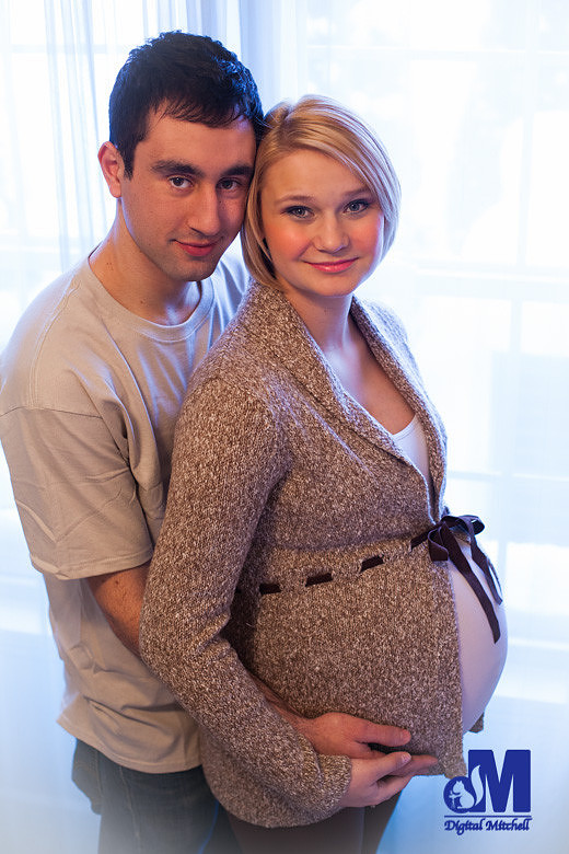 Picture of maternity with mother and father