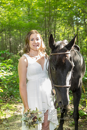 32-Heidi n Brandon n Horse