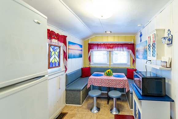 19-11955 w 710 N-HDR