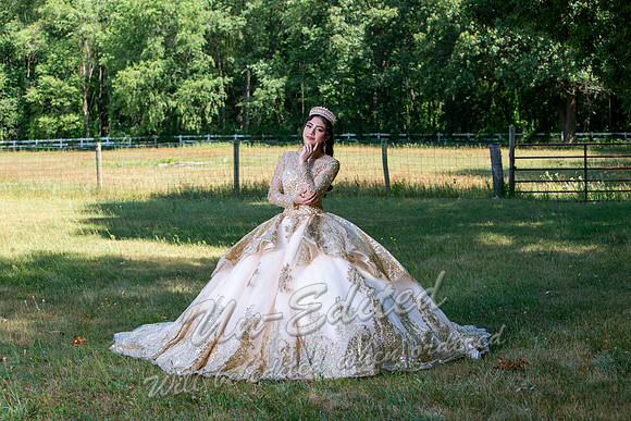 25-Quinceanera-Kim