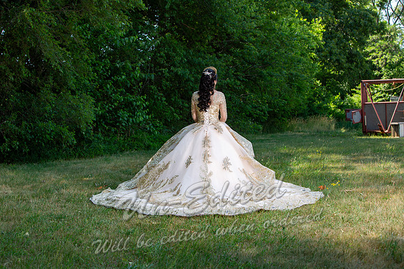 30-Quinceanera-Kim