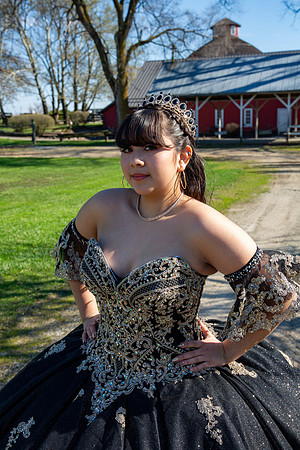 350-Ianna Hernandez