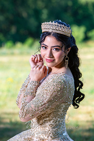 42-Quinceanera-Kim
