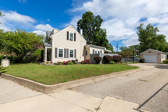 7-220 Goshen Ave-HDR