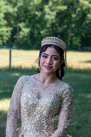 16-Quinceanera-Kim
