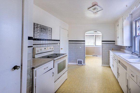1219 Westwood Dr-13-HDR