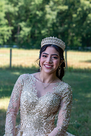 17-Quinceanera-Kim