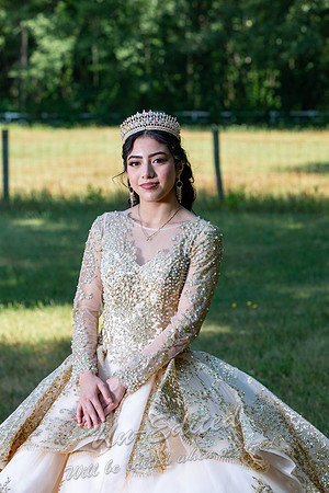 20-Quinceanera-Kim
