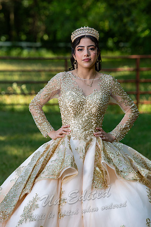10-Quinceanera-Kim