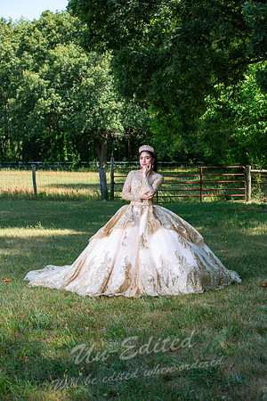 23-Quinceanera-Kim