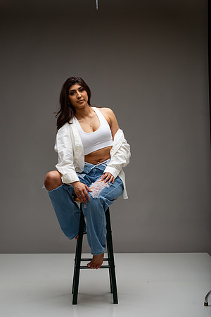 64-Natalie White Shirt Ripped Jeans
