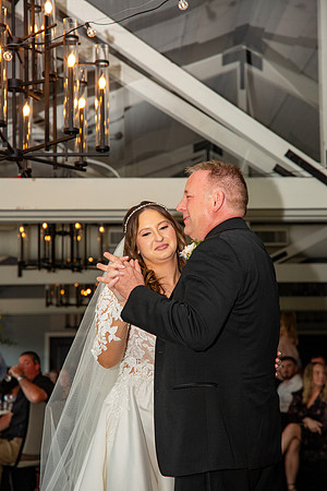 1269-DeMont_Lauren and Joseph Markiewicz
