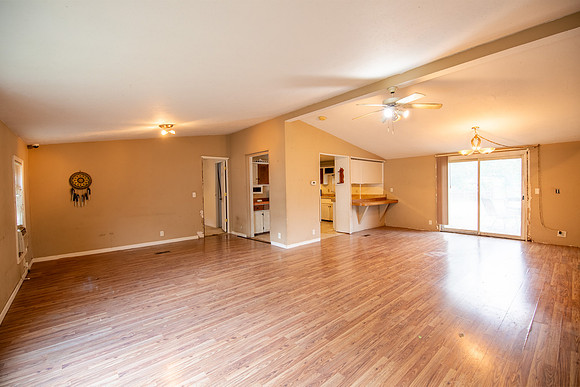 21-2708 Paul st-HDR