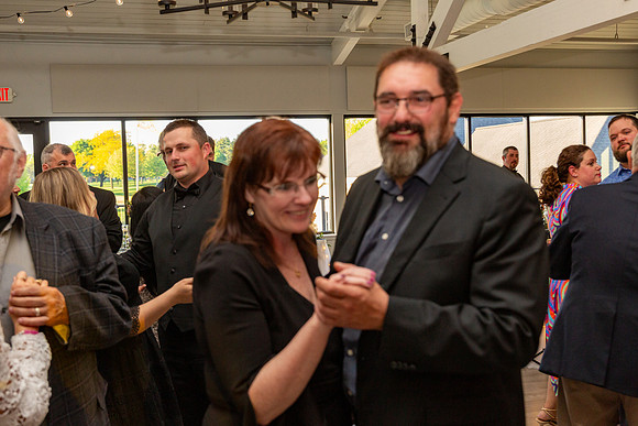 1294-DeMont_Lauren and Joseph Markiewicz