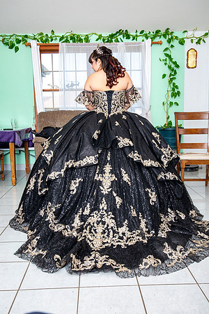 94-Ianna Hernandez