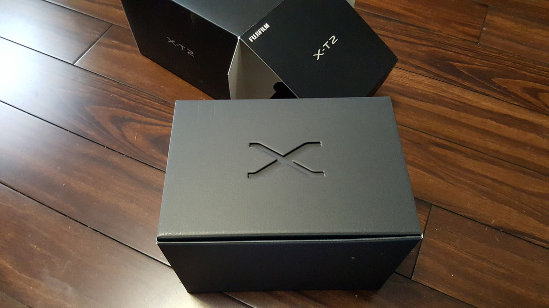 picture of the inside box for the Fujifilm