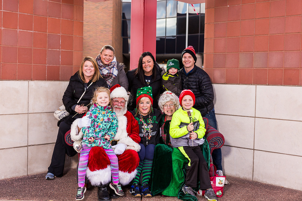 picture of Santa with the entire family